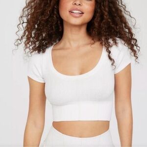 Offline By Aerie White Ribbed Seamless Short Sleeve Crop Top Medium Womens